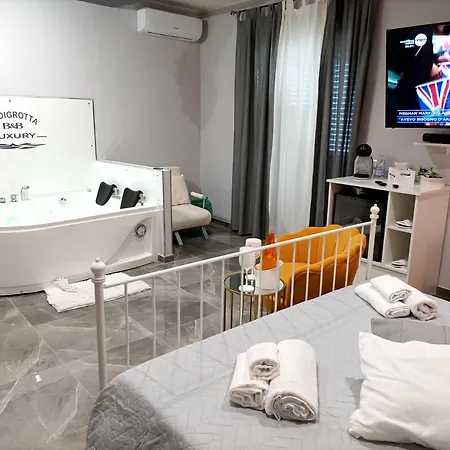 Piedigrotta Luxury Bed & Breakfast