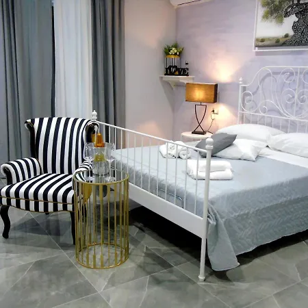 Piedigrotta Luxury Bed & Breakfast