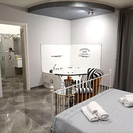 Piedigrotta Luxury