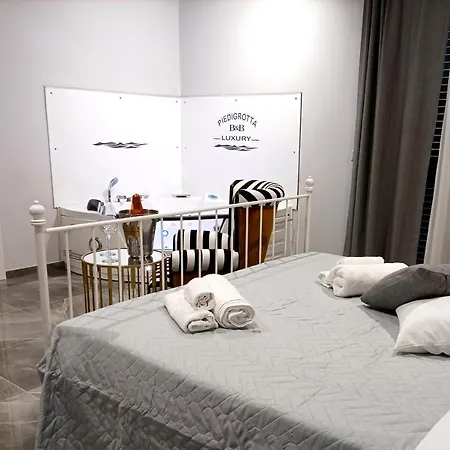Bed and Breakfast Piedigrotta Luxury